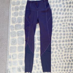 Lululemon Leggings (Like-New)